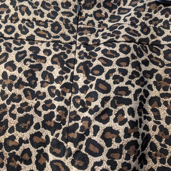 Chico's Size 3 or 16-18 Leopard skirt - Picture 3 of 5